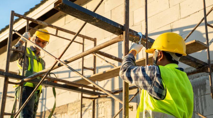 Professional gutter cleaning in Bay Port, MI